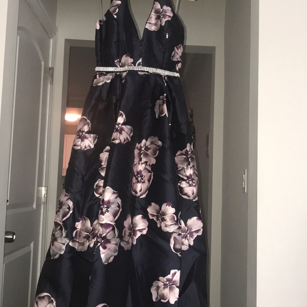 🌺Crystal Doll prom/homecoming dress 🌺 - Picture 1 of 8